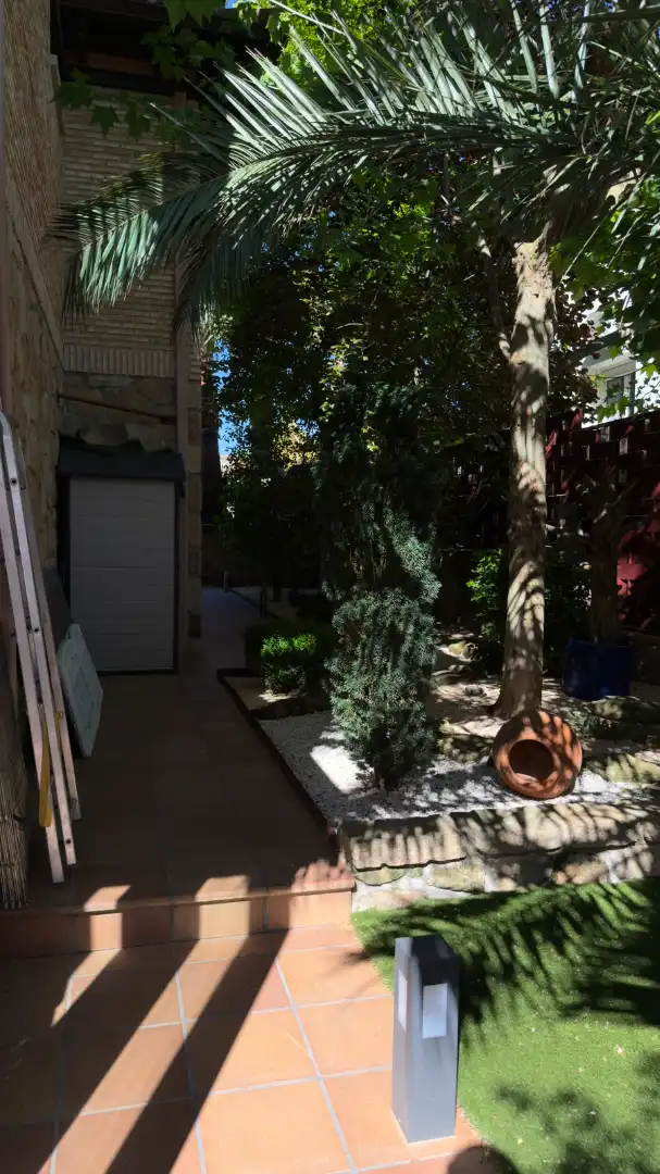 Jardí de Casa o xalet en venda en Manzanares El Real amb Aire condicionat, Calefacció i Jardí privat