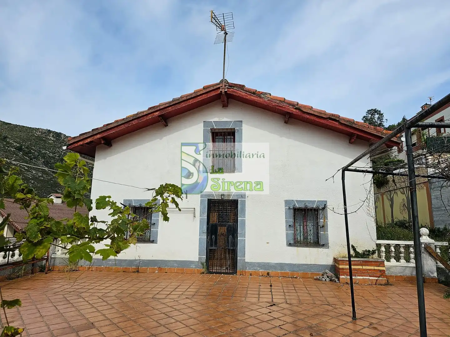 Vista exterior de Casa o chalet en venta en Castro-Urdiales con Jardín privado, Terraza y Trastero