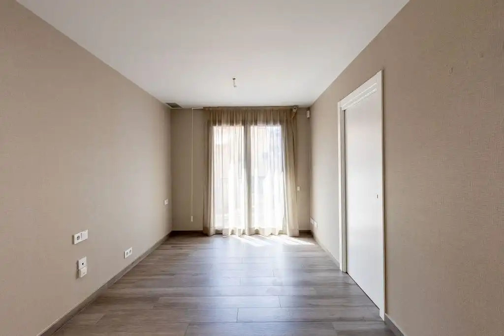 Wohnung zum Verkauf in Arenys de Mar mit Klimaanlage, Terrasse und Abstellraum