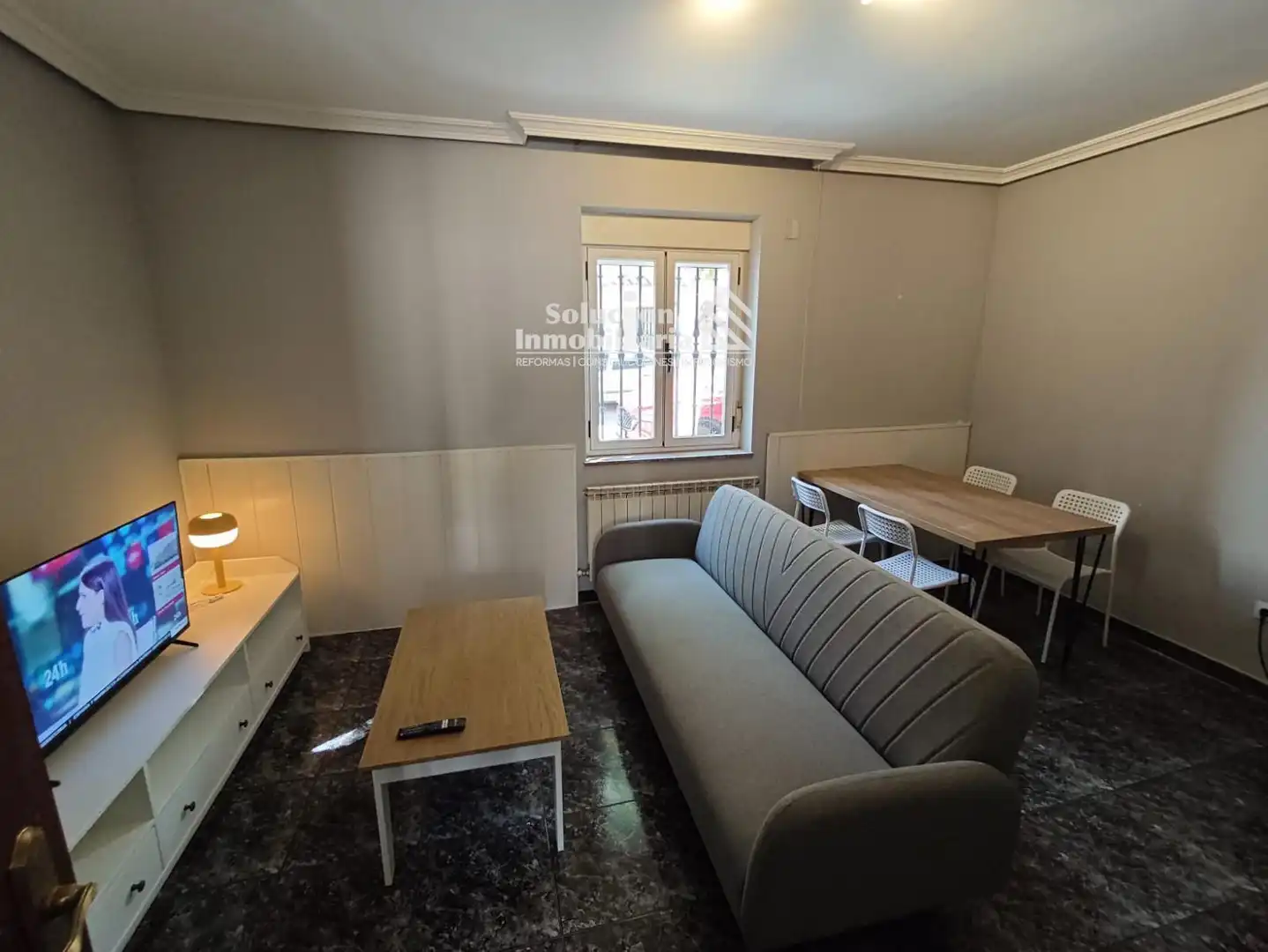 Sala d'estar de Dúplex de lloguer en Salamanca amb Calefacció i Moblat