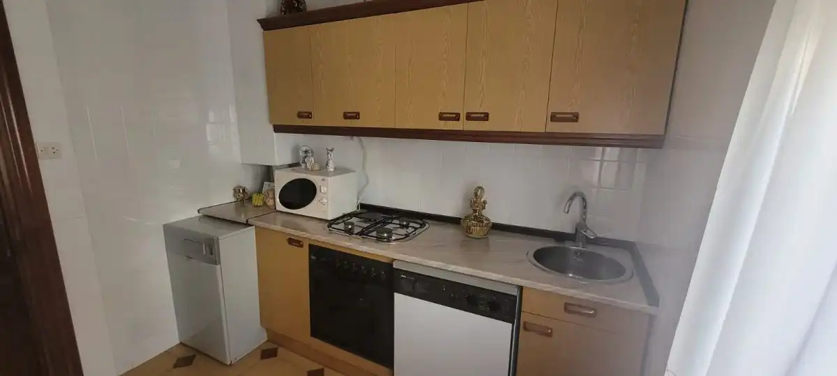 Cuina de Casa o xalet en venda en Segovia amb Calefacció, Terrassa i Moblat
