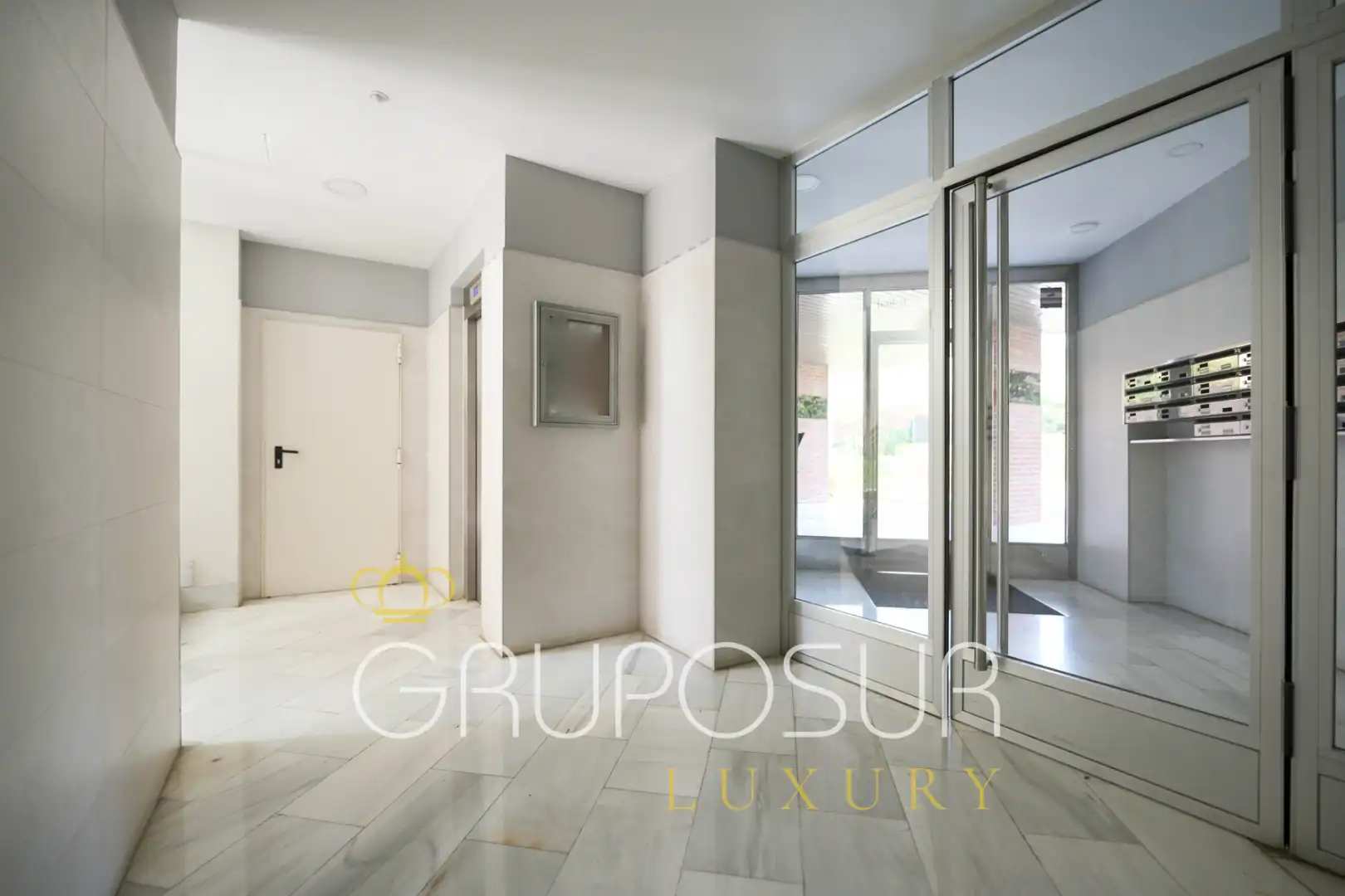 Wohnung zum Verkauf in Valladolid mit Heizung, Privatgarten und Parkett