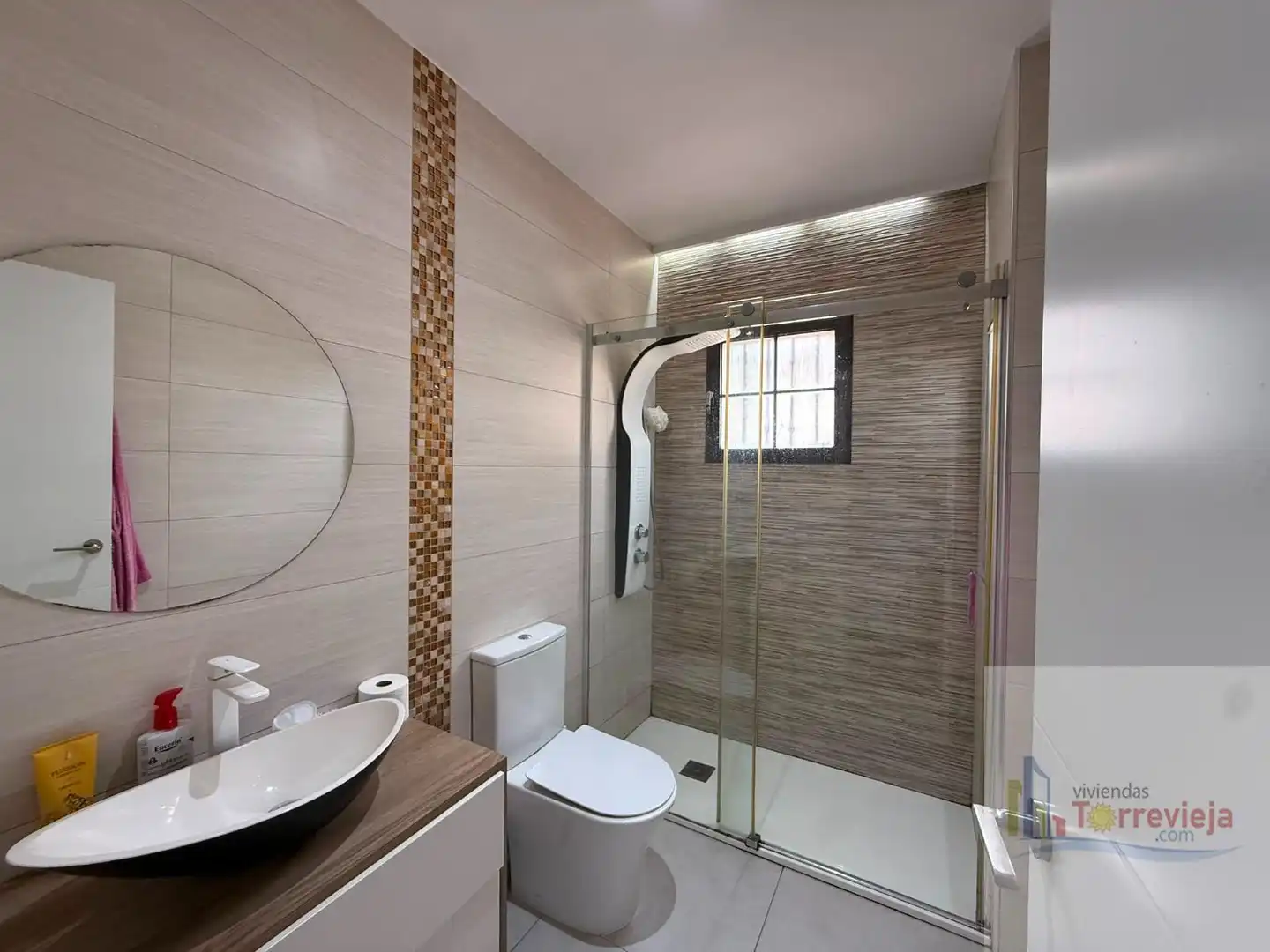 Baño de Casa o chalet en venta en Torrevieja con Aire acondicionado, Terraza y Trastero
