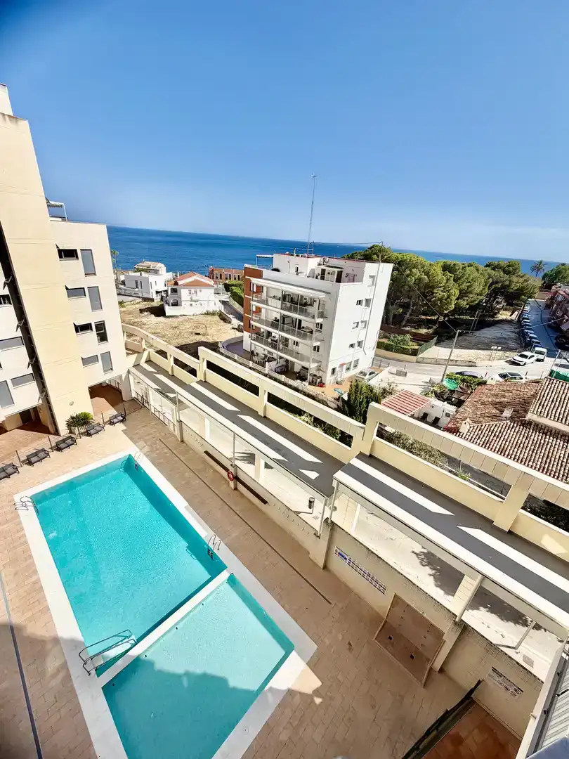 Schwimmbecken von Wohnung zur Miete in Calpe / Calp mit Klimaanlage, Privatgarten und Abstellraum