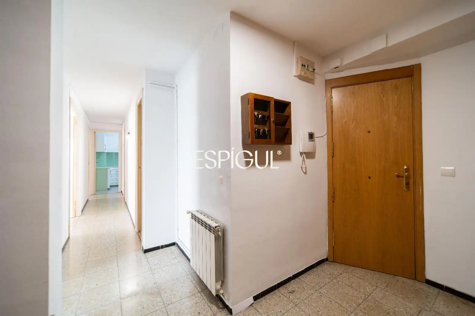 Piso en venta en Girona con Calefacción, Terraza y Amueblado