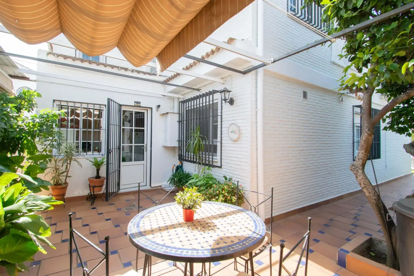 Terrassa de Casa o xalet en venda en Gines amb Aire condicionat, Calefacció i Jardí privat
