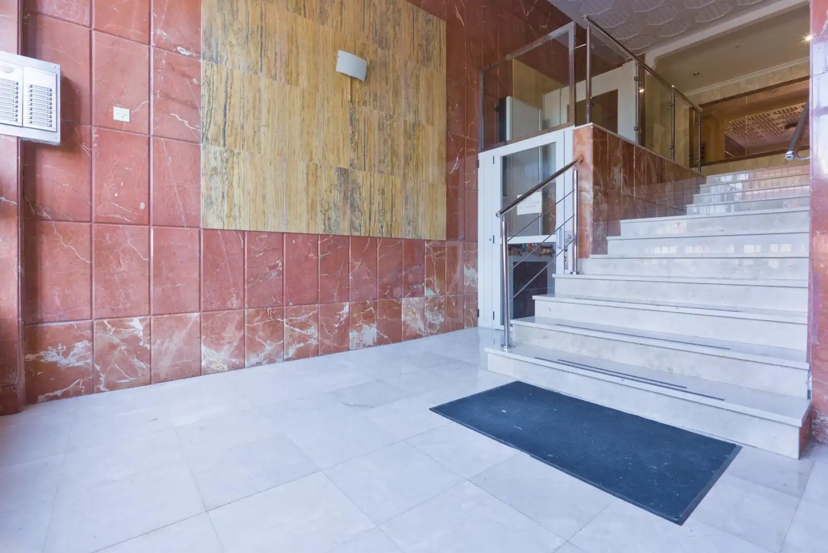 Flat for sale in Granada  with Heating