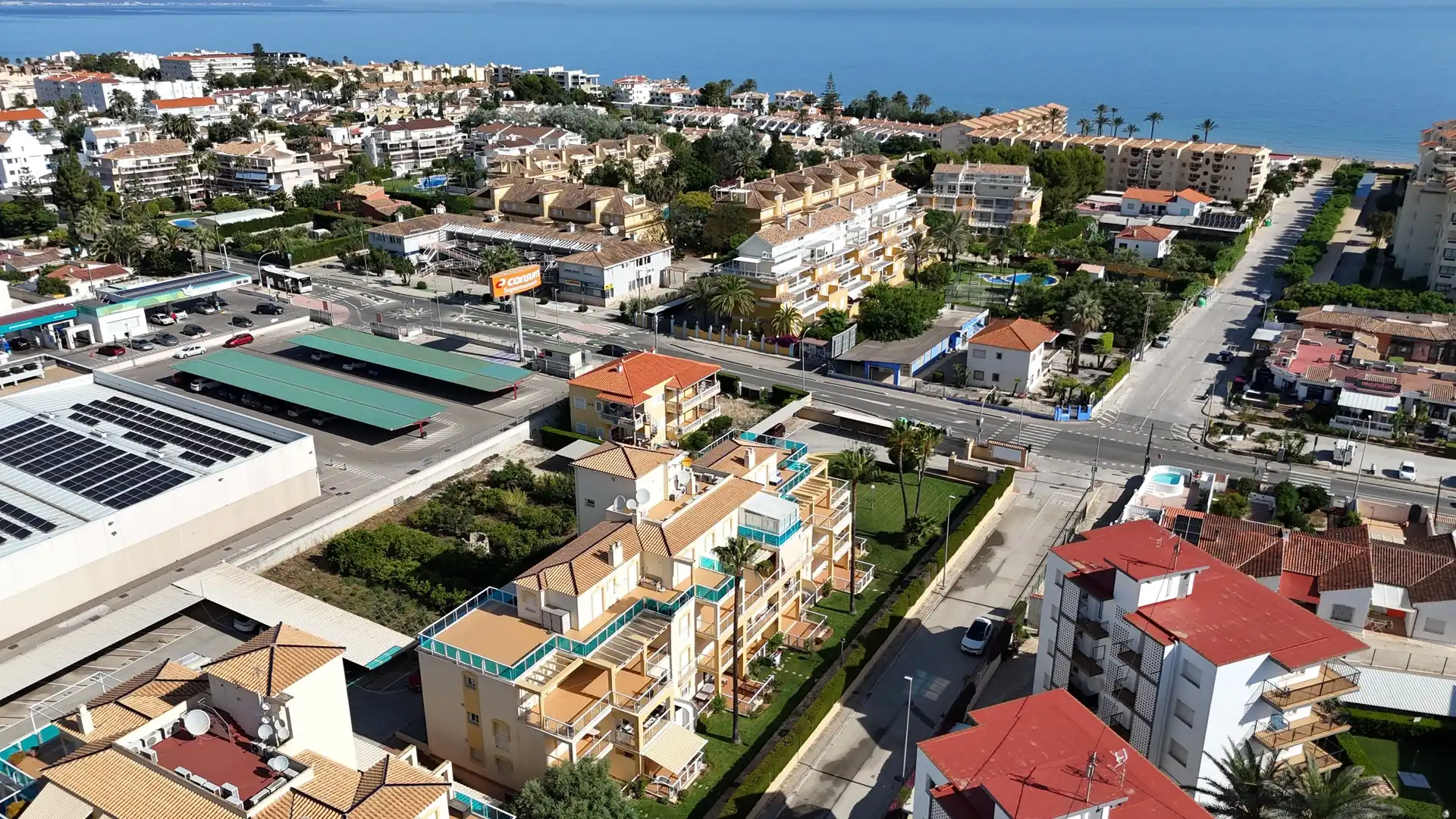 Vista exterior de Piso en venta en Dénia con Aire acondicionado, Terraza y Piscina
