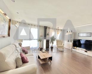 Sala d'estar de Dúplex en venda en Pozuelo de Alarcón amb Aire condicionat i Terrassa