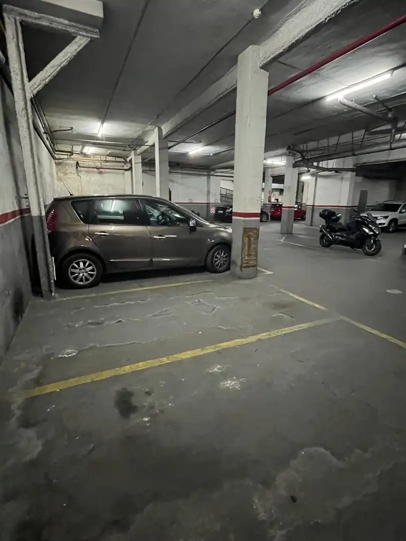 Einzelparkplatz zum Verkauf in Carretera d'Esplugues 126, imagen 2