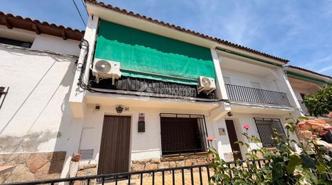 Foto 2 de Casa adosada en venta en Lanzahíta, Ávila