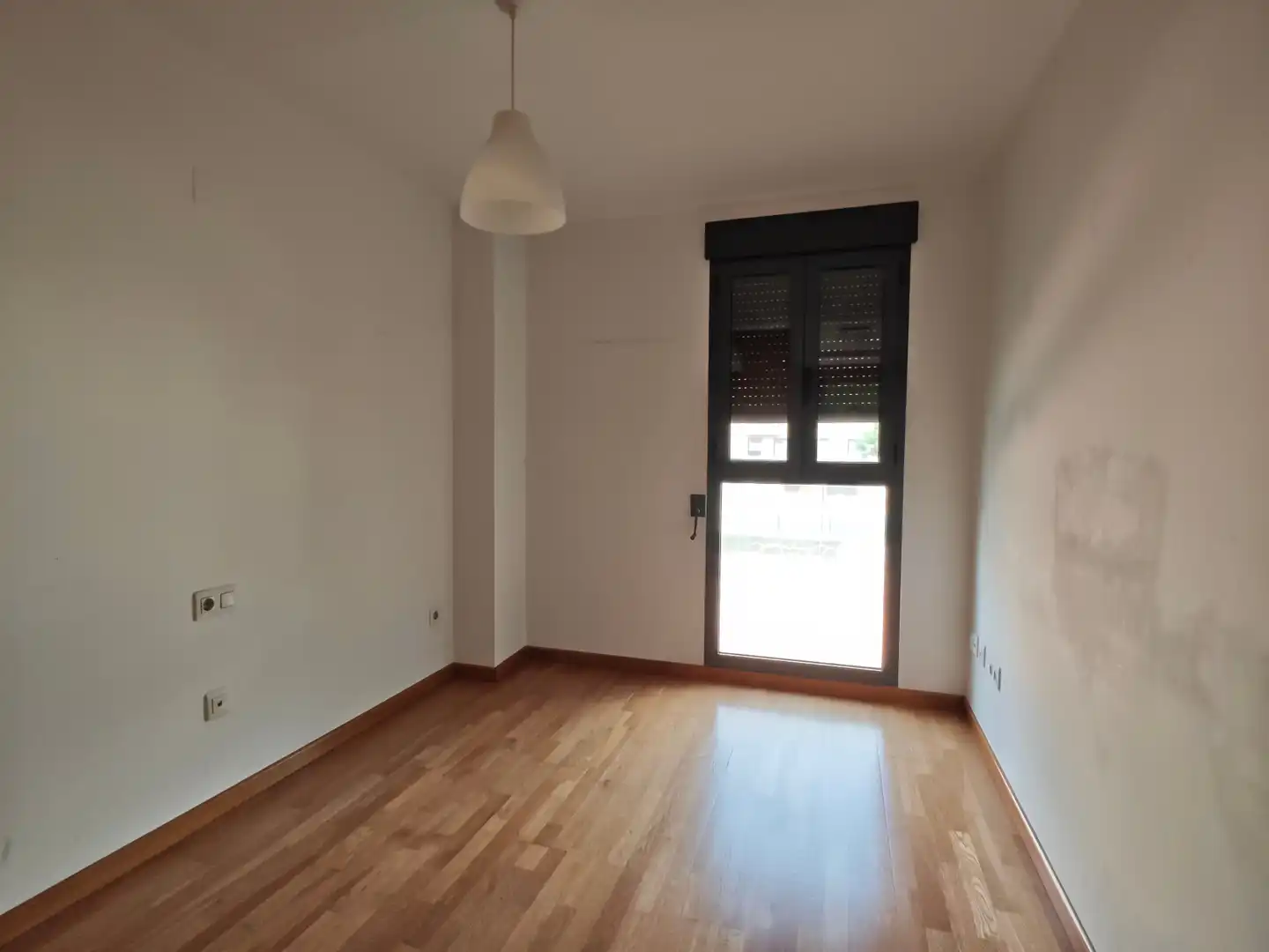 Habitación de Piso de alquiler en Valencia con Aire acondicionado, Calefacción y Jardín privado