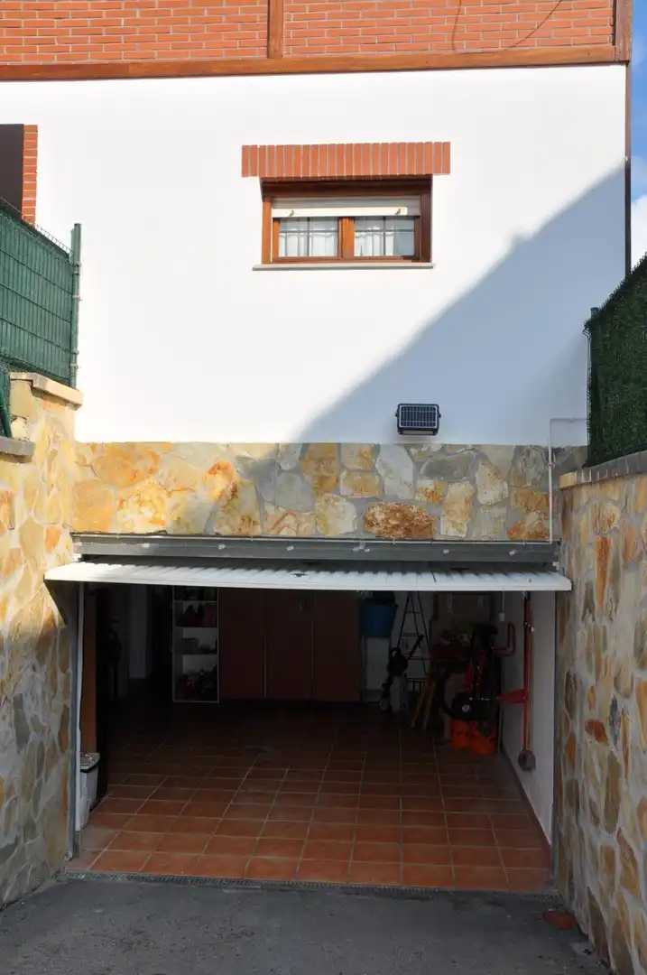 Terraza de Casa o chalet en venta en Castro-Urdiales con Calefacción, Jardín privado y Terraza