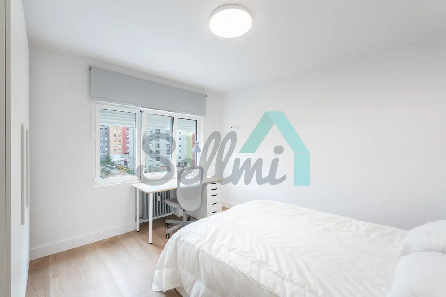Bedroom of Flat for rent in Oviedo   with Heating, Terrace and Furnished