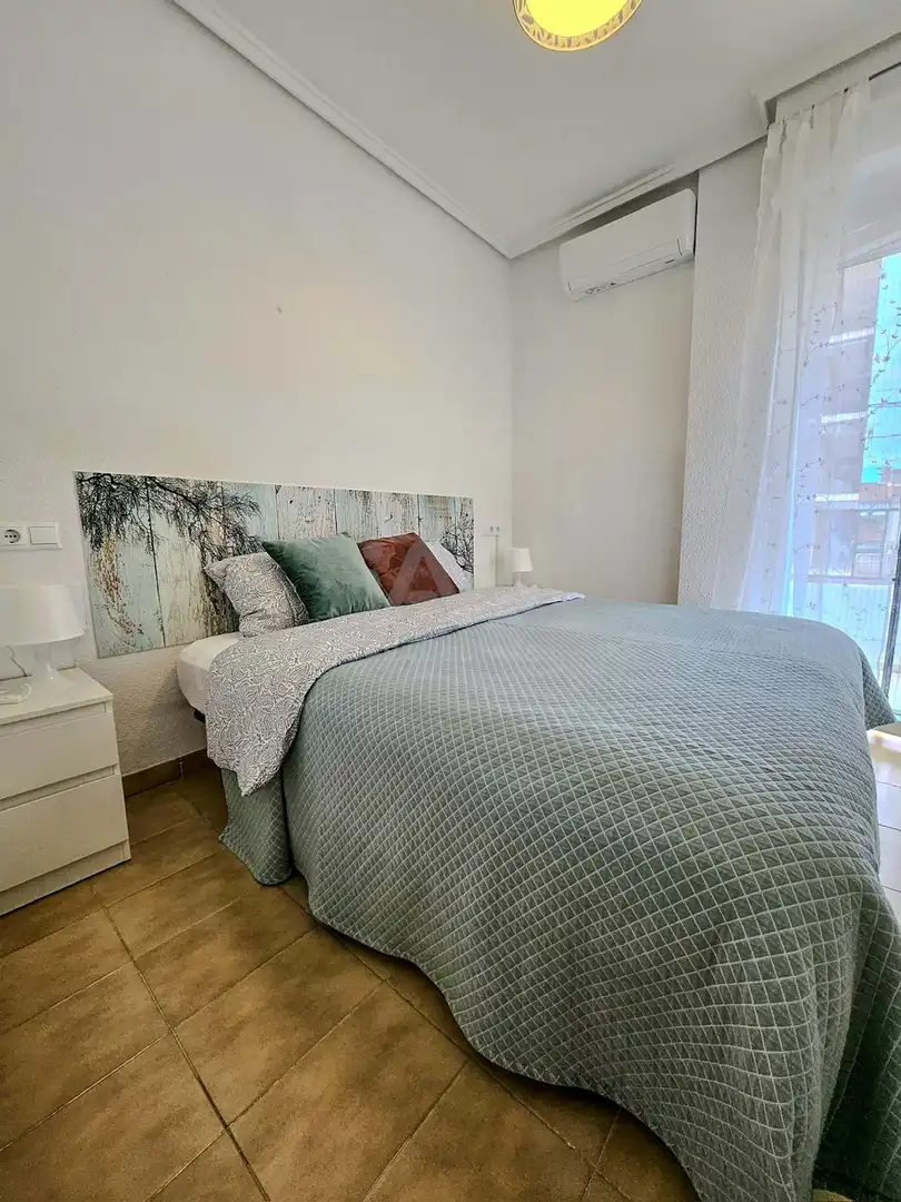 Habitación de Casa adosada en venta en Santa Pola con Aire acondicionado, Calefacción y Terraza