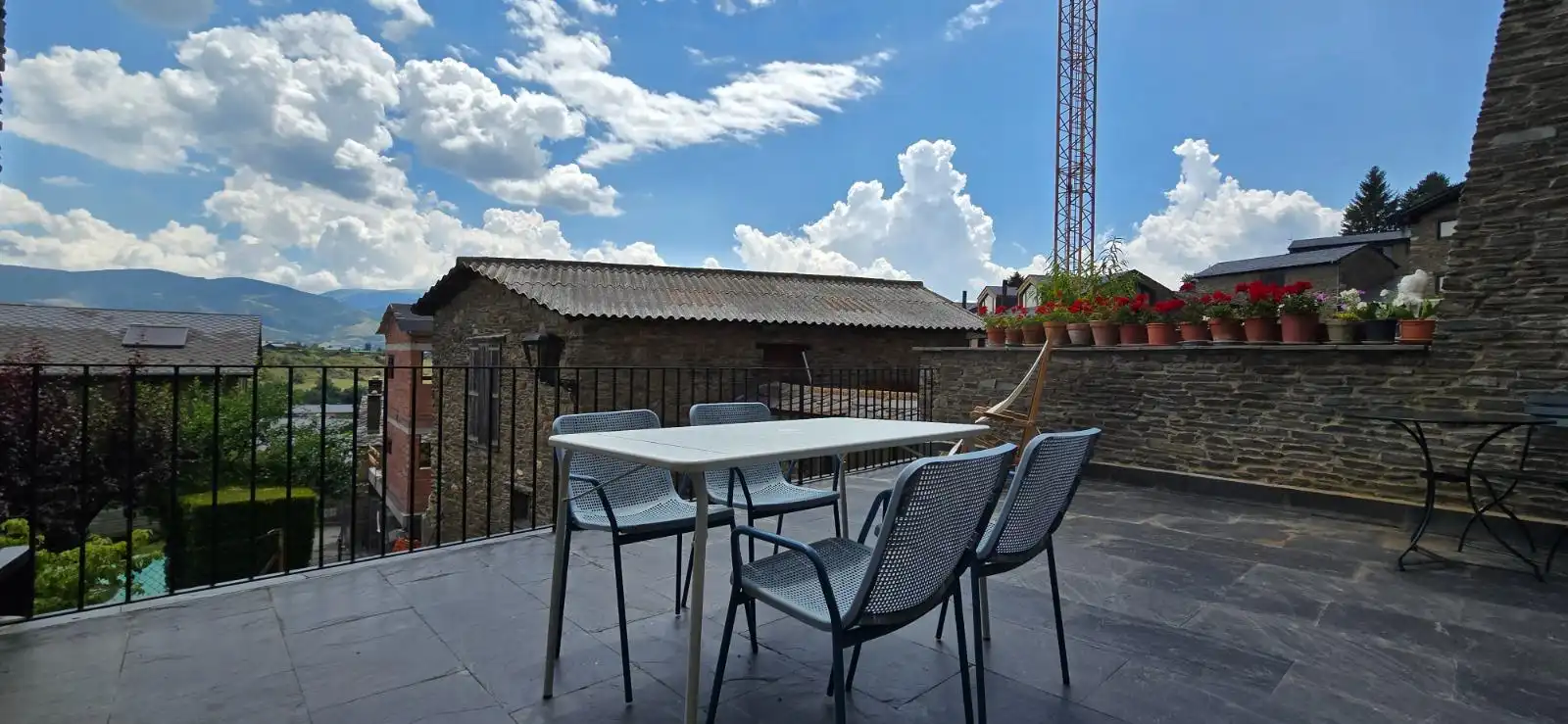 Terrassa de Dúplex de lloguer en Bolvir amb Calefacció, Parquet i Terrassa