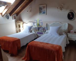 Dormitori de Casa o xalet en venda en Carrocera amb Calefacció, Traster i Moblat