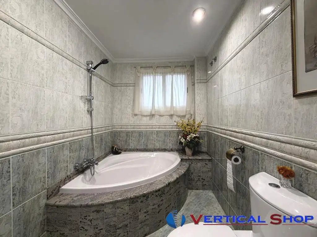 Baño de Casa o chalet en venta en Villena con Aire acondicionado, Calefacción y Terraza