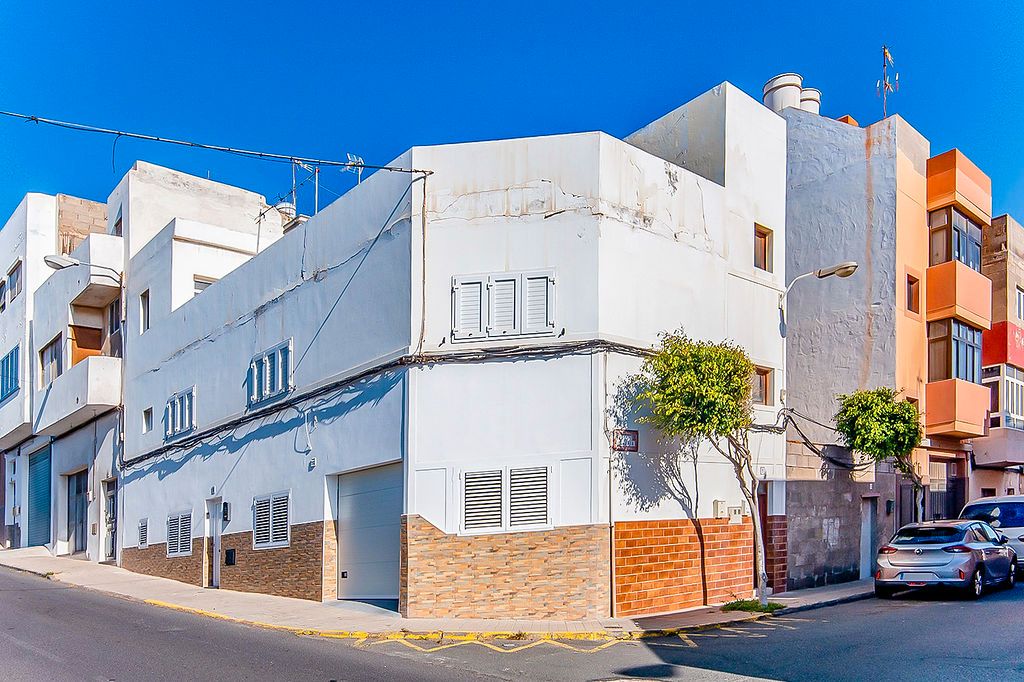 Vista exterior de Piso en venta en Telde