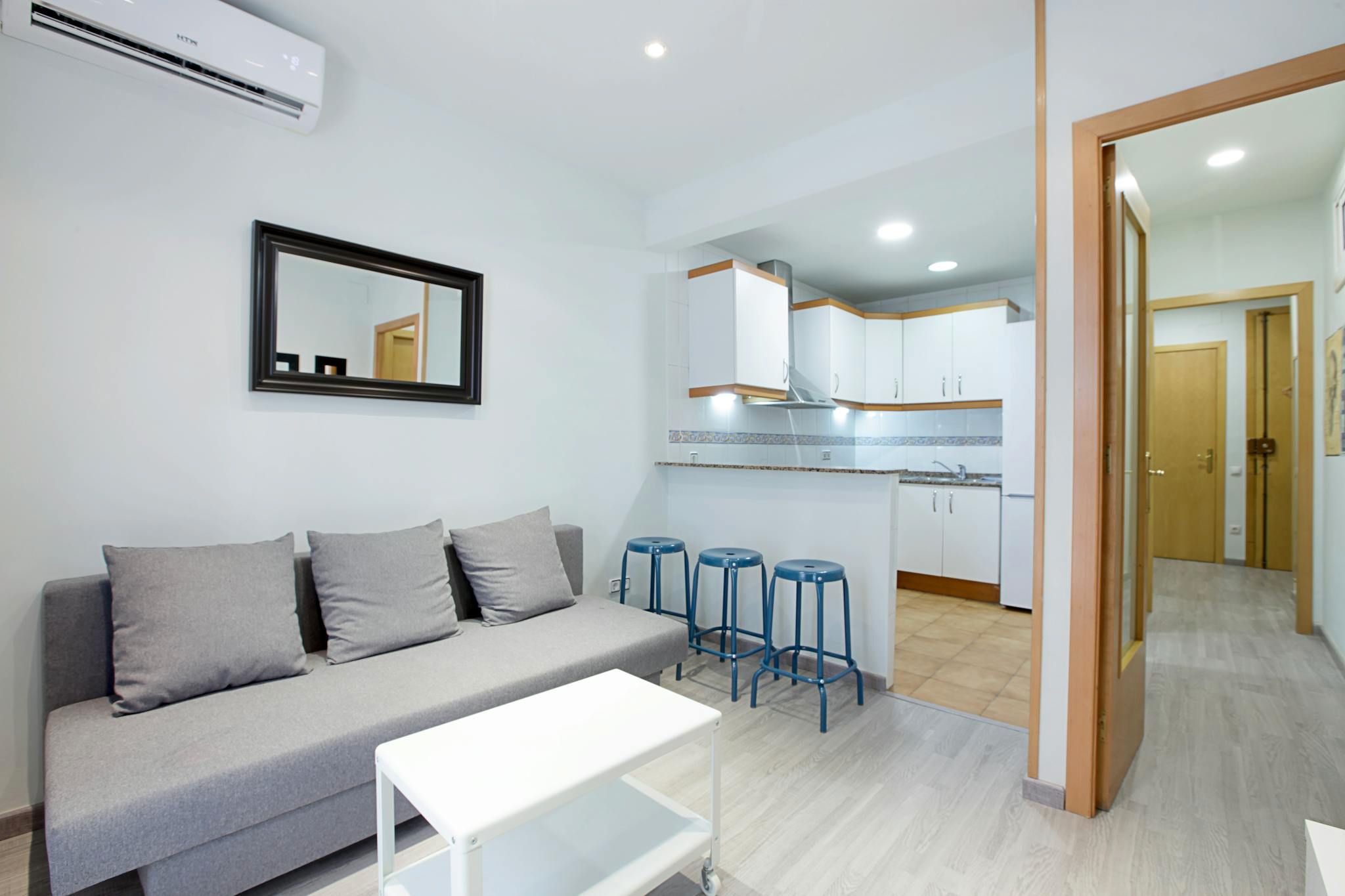 Living room of Flat to rent in  Barcelona Capital  with Air Conditioner, Heating and Furnished