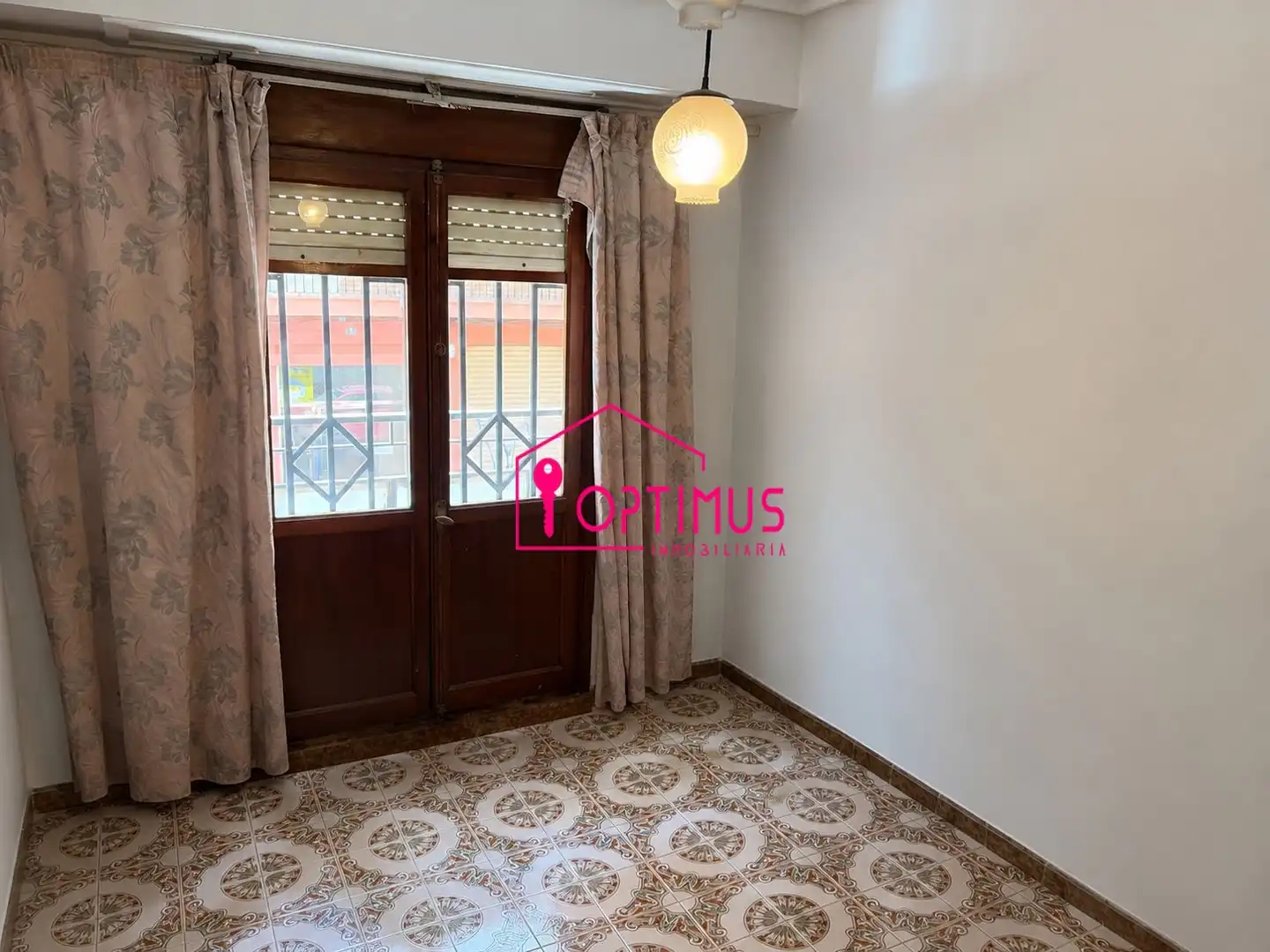 Dormitori de Apartament en venda en Valencia amb Terrassa, Traster i Balcó