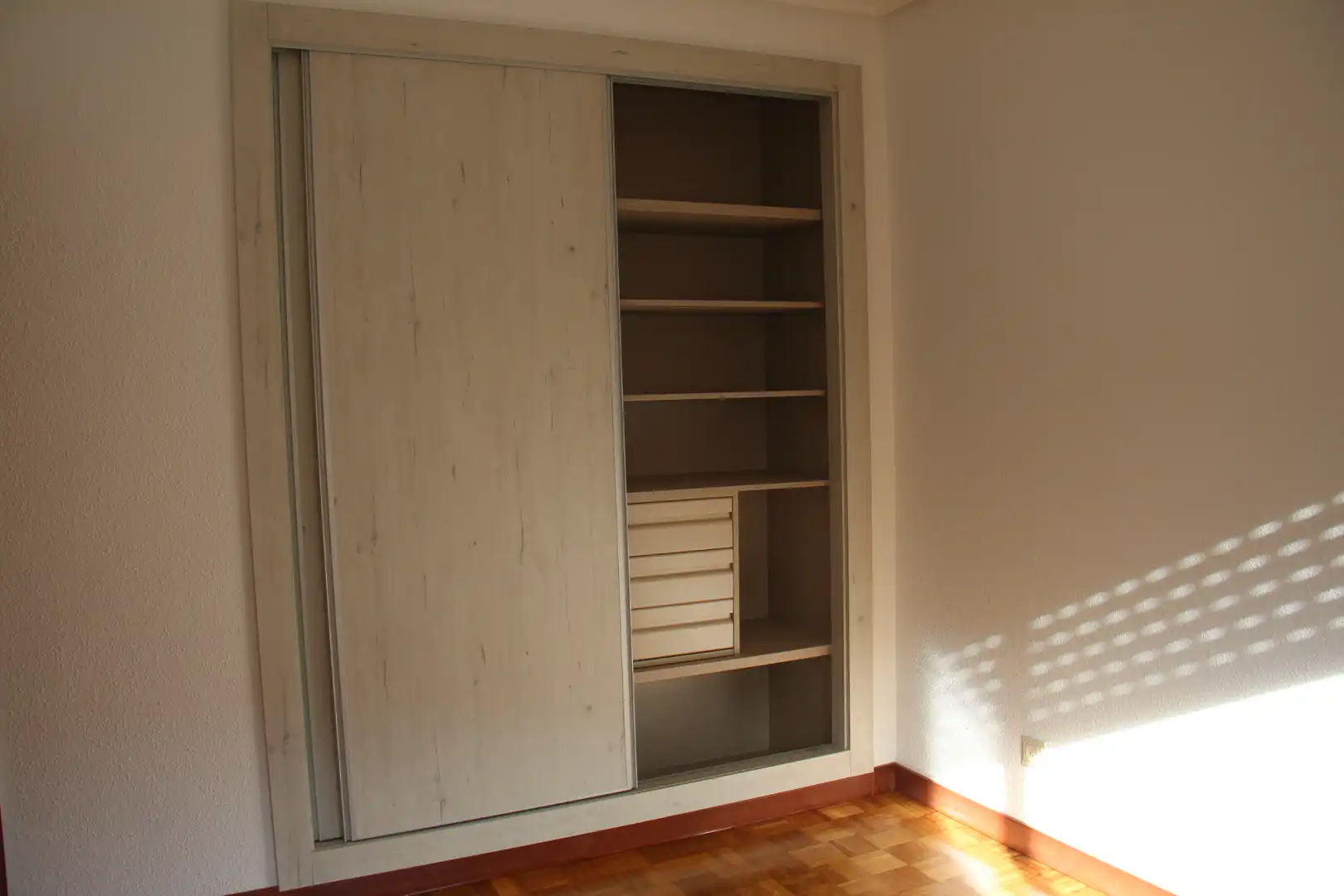 Bedroom of Flat for sale in Santa Marta de Tormes  with Air Conditioner, Heating and Parquet flooring