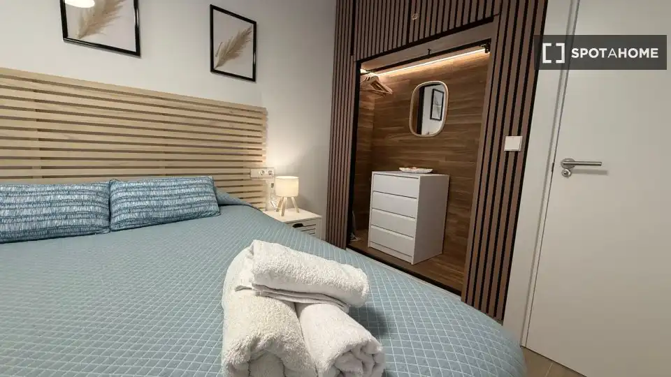 Dormitori de Apartament per a compartir en La Manga del Mar Menor amb Aire condicionat, Terrassa i Moblat
