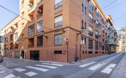 Exterior view of Flat for sale in  Granada Capital