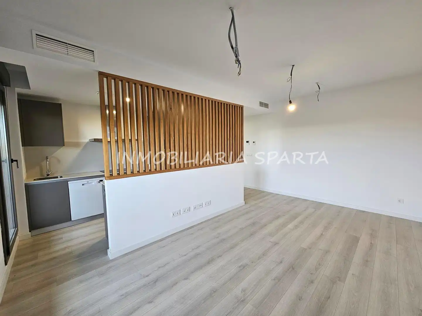 Flat for rent in Tomares  with Air Conditioner, Heating and Terrace