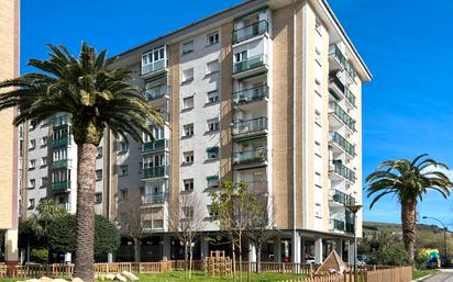 Außenansicht von Wohnung zum verkauf in Zarautz mit Balkon