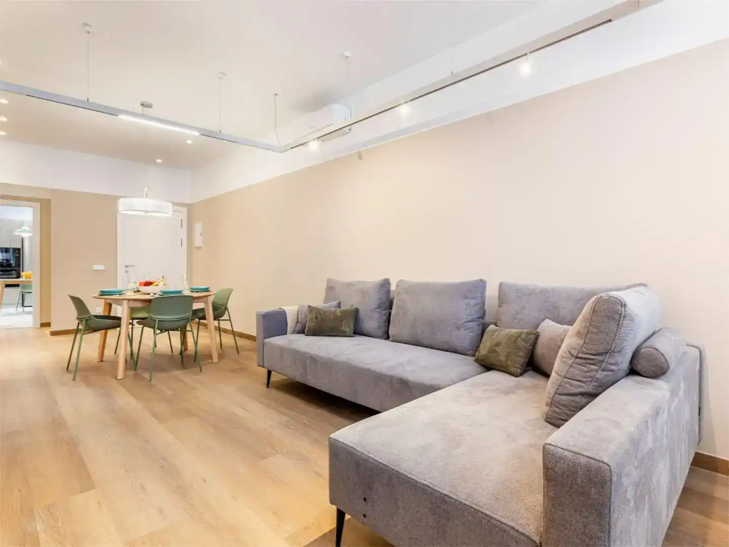Sala de estar de Piso de alquiler en Valencia con Aire acondicionado, Jardín privado y Amueblado
