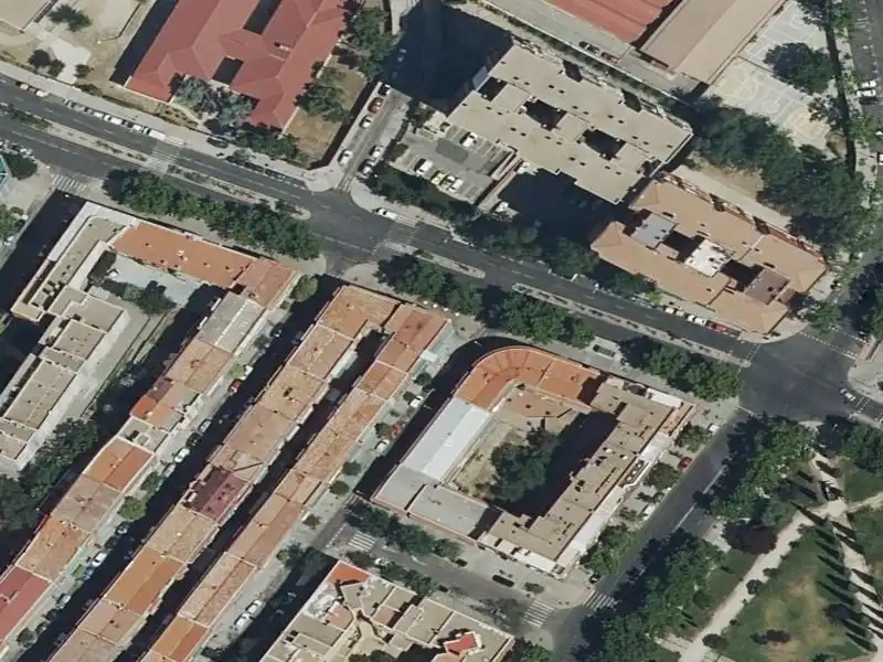 Casa en venta en CL. HERMANOS TRUEBA 89 1ª Planta C