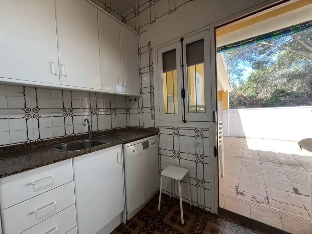 Cuina de Casa o xalet en venda en Orihuela amb Jardí privat, Terrassa i Traster