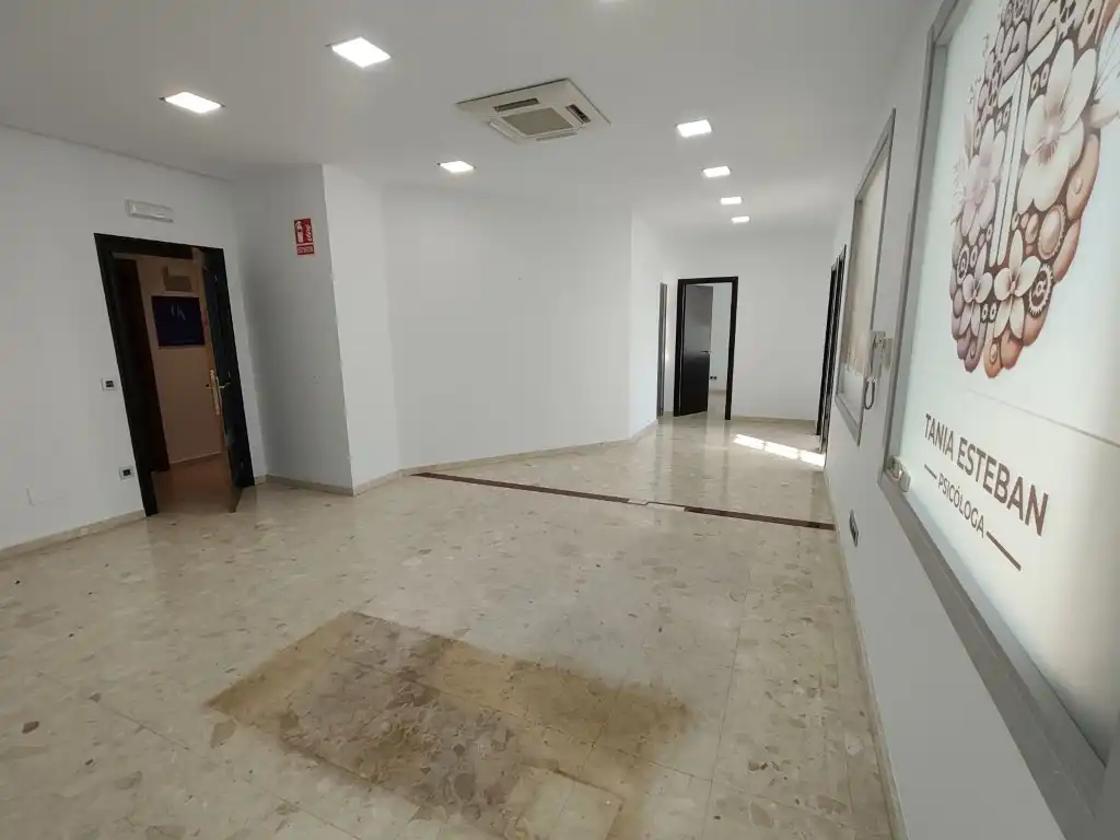 Oficina amb ascensor en venda a Pl. Pedro Menéndez, imagen 5