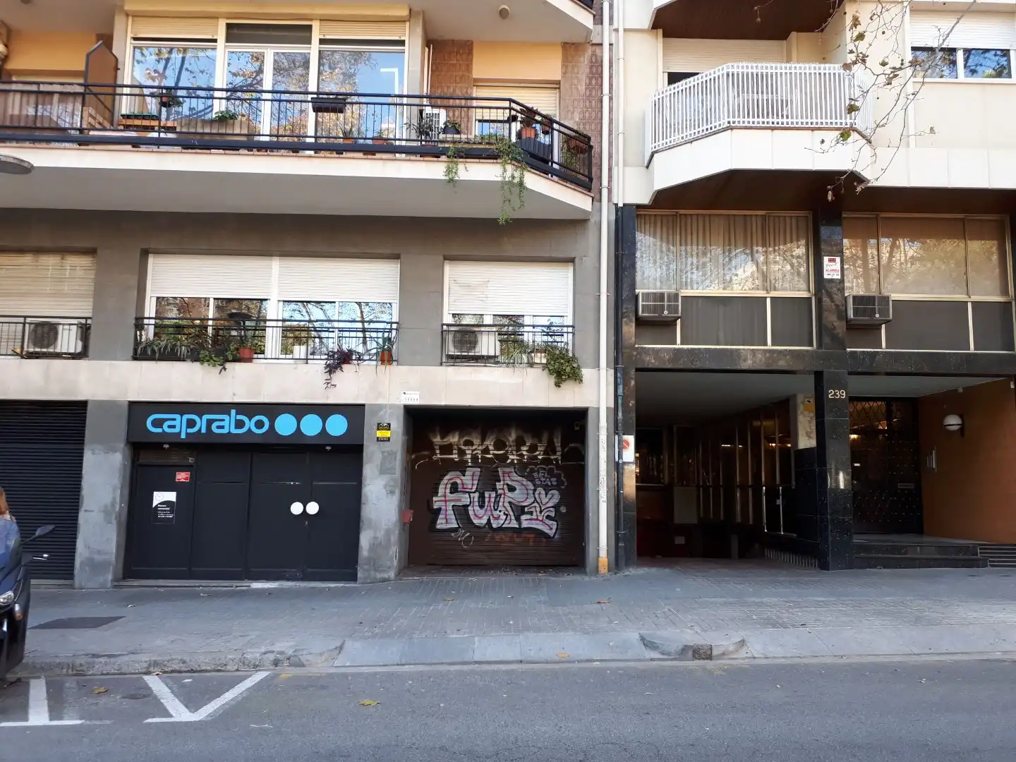 Exterior view of Garage for rent in Barcelona
