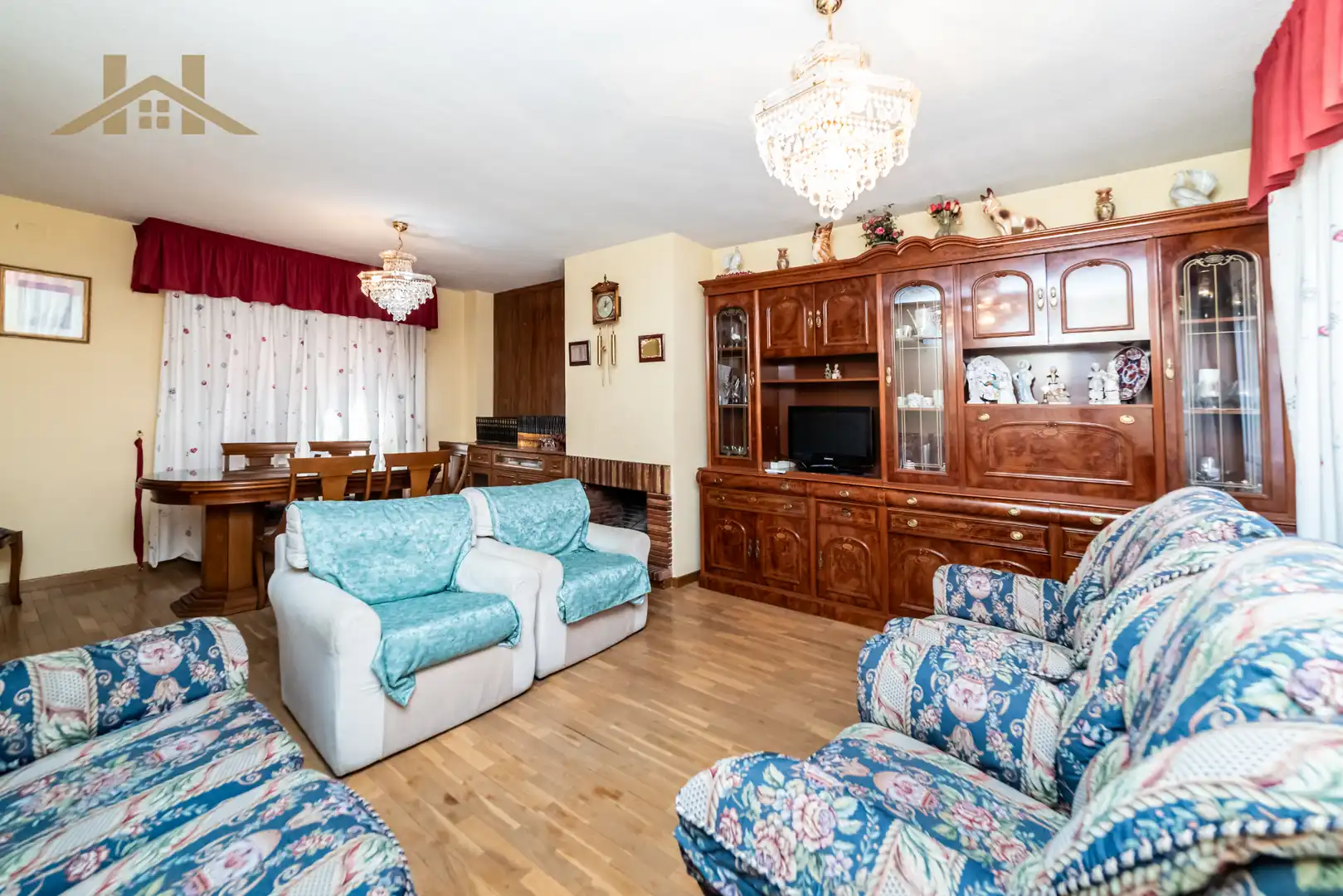 Sala de estar de Casa adosada en venta en Navalcarnero con Aire acondicionado, Calefacción y Jardín privado