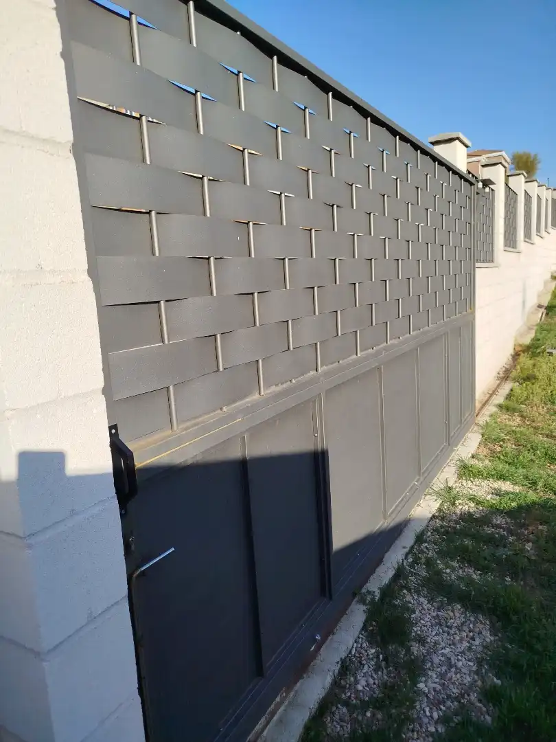 Vista exterior de Terreno en venta en Yebes