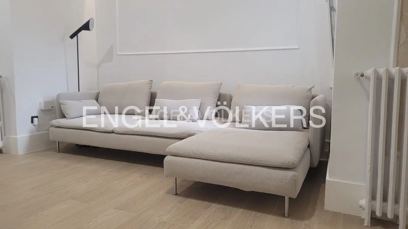 Living room of Flat for rent in  Madrid Capital  with Air Conditioner, Heating and Furnished
