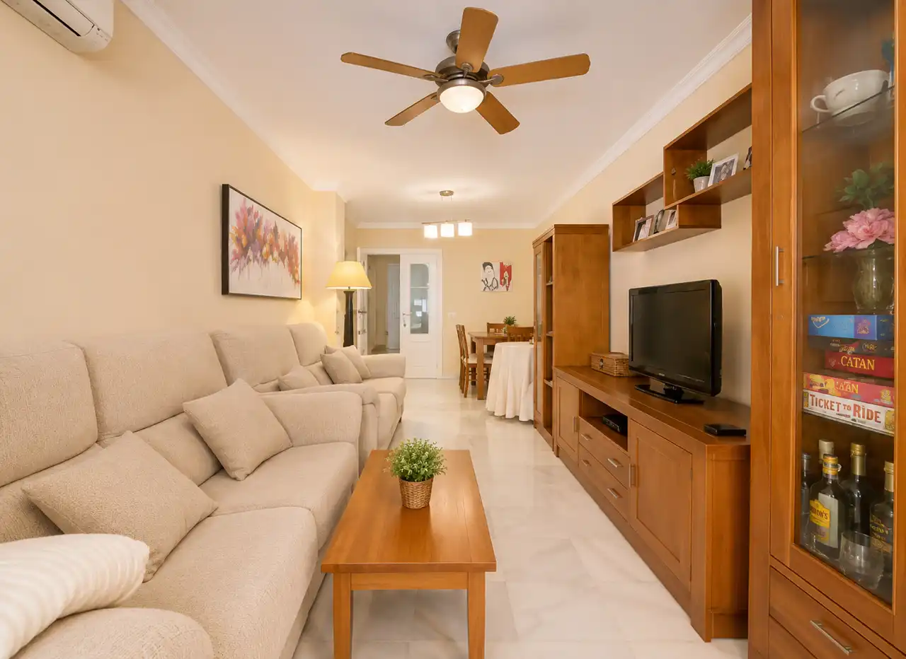 Sala de estar de Piso en venta en Marbella con Aire acondicionado, Terraza y Amueblado