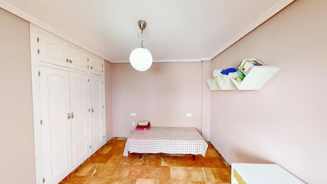 Dormitori de Casa o xalet en venda en Alicante / Alacant amb Aire condicionat, Calefacció i Traster