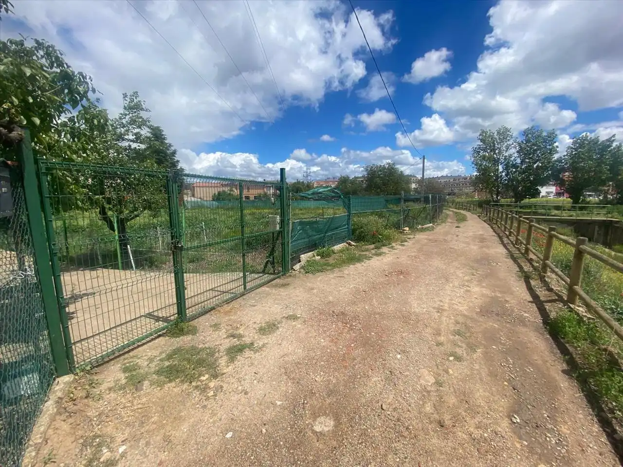 Residencial en venta en Gorrion, San Andrés del Rabanedo pueblo