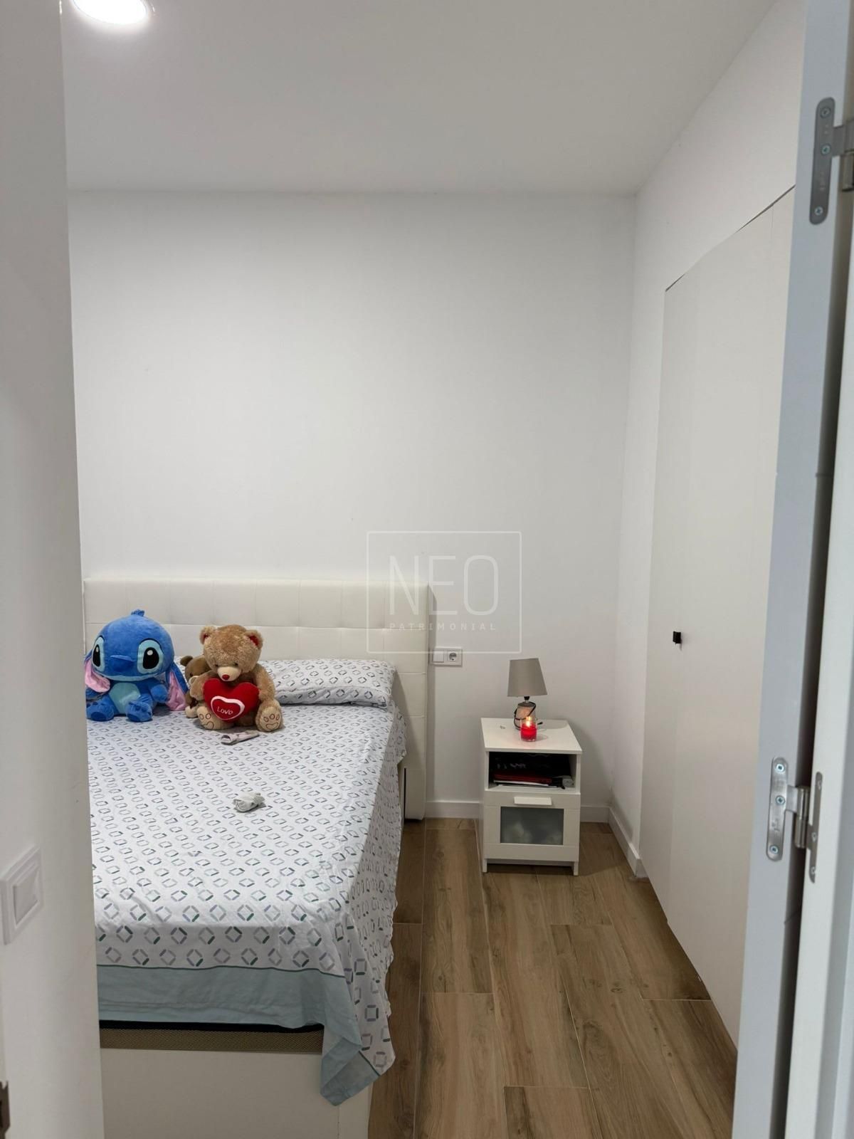 Bedroom of Apartment for sale in  Valencia Capital  with Air Conditioner
