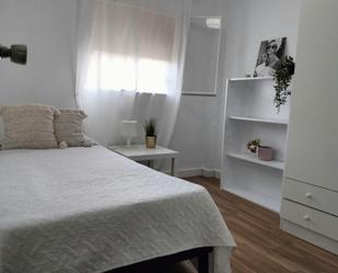 Bedroom of Flat to share in  Sevilla Capital