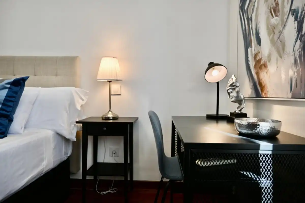 Dormitori de Apartament de lloguer en Madrid amb Aire condicionat, Calefacció i Moblat