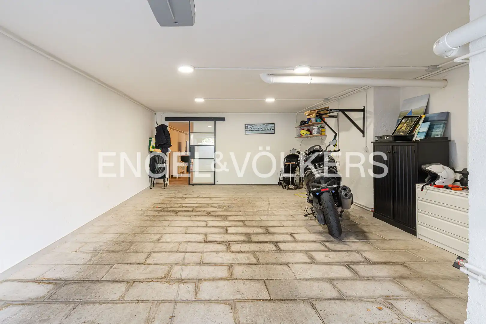 Casa adosada en venta en Urbanización Este - Montepríncipe