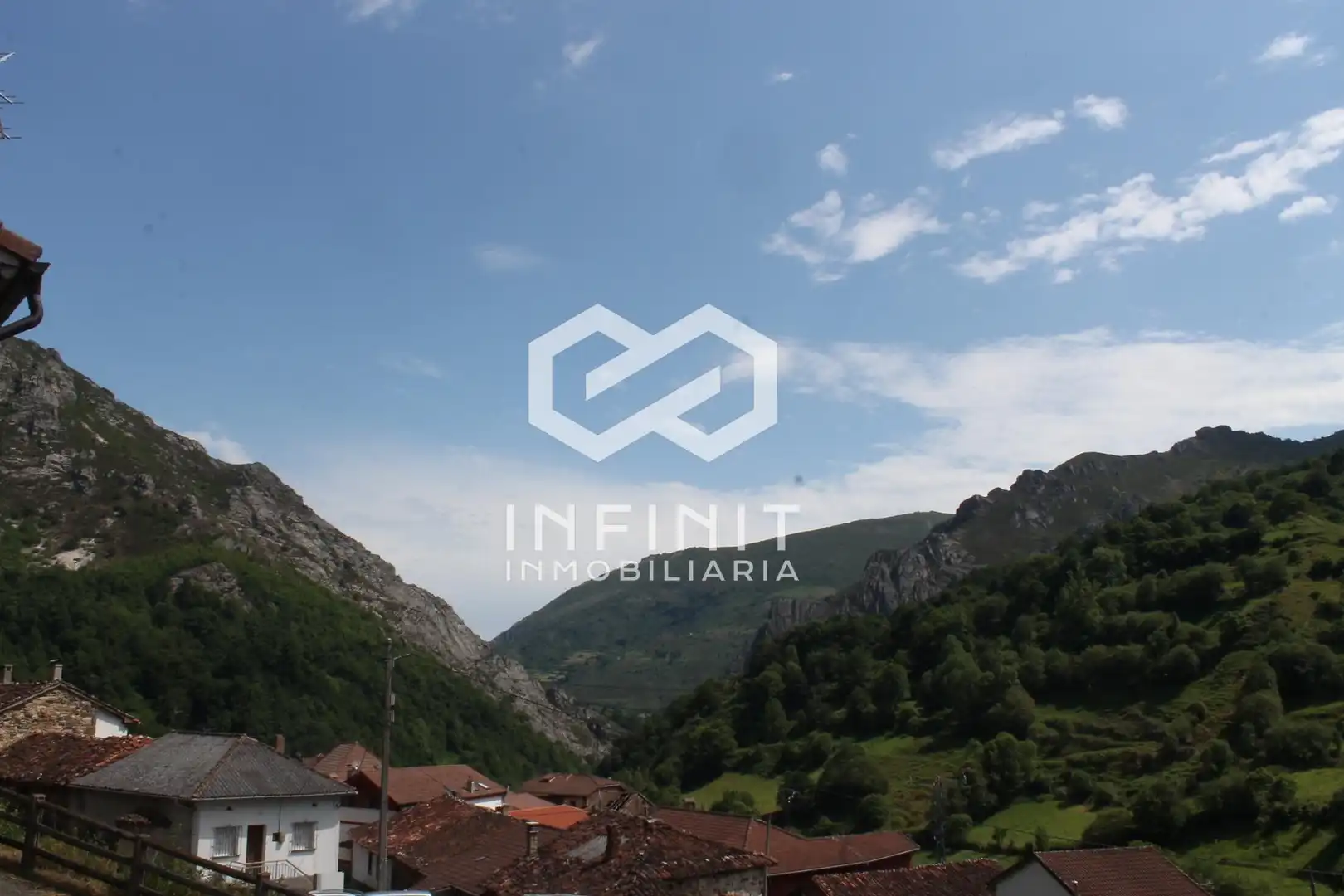 Vista exterior de Casa o chalet en venta en Somiedo con Calefacción, Jardín privado y Trastero