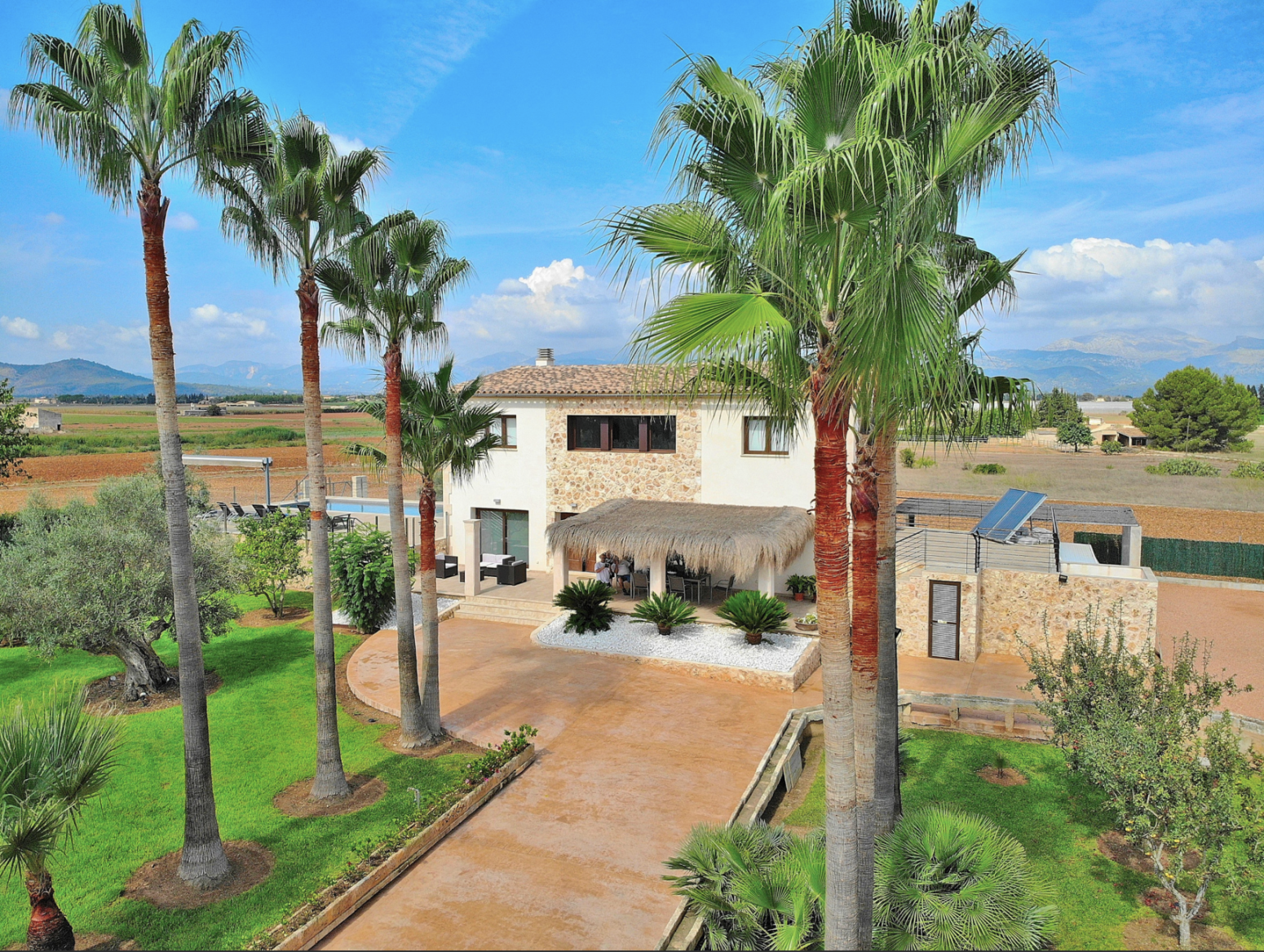 Jardín de Casa o chalet de alquiler en Muro con Aire acondicionado, Calefacción y Jardín privado