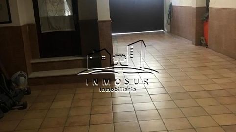 Casa en pleno centro de Lucena, junto al Coso y la Plaza Nueva distribuida en cuatro plantas. La planta baja cuenta con 74 m2. y d, imatge 4