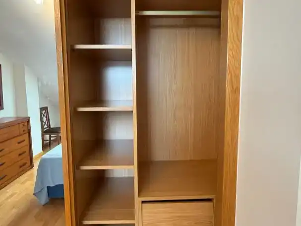 Schlafzimmer von Dachboden zur Miete in Zaratán mit Schwimmbad