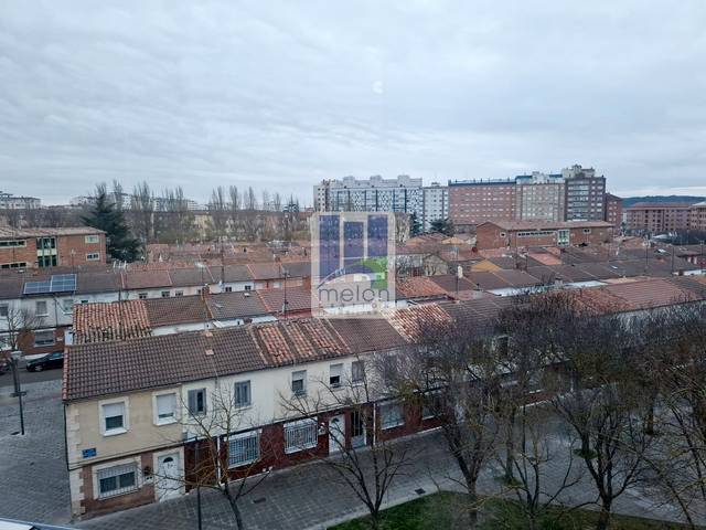 Piso en Venta en CLARA CAMPOAMOR en Barriada Inmaculada - Zurbarán
